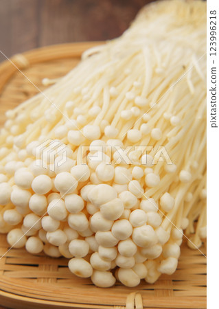 Enoki mushroom Enoki mushroom 123996218