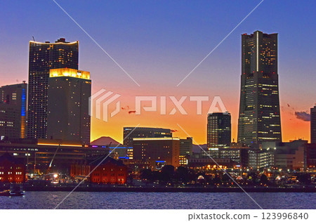 Yokohama Minato Mirai at sunset Yokohama Minato Mirai at sunset 123996840