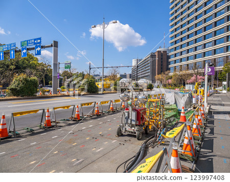 Tokyo cityscape: Road construction site in the city center Tokyo cityscape: Road construction site in the city center 123997408
