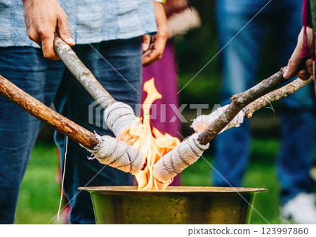Shamanic festival, playing the shamanic drum, shamanic ritual of invoking good spirits 123997860