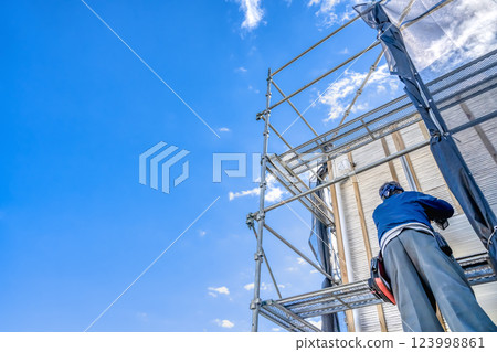 Exterior wall repair work for detached houses Exterior wall renovation 123998861