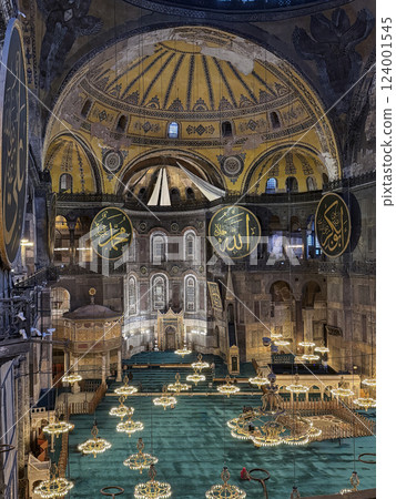 Historical Interior of Hagia Sophia Mosque, Istanbul, Turkey 124001545