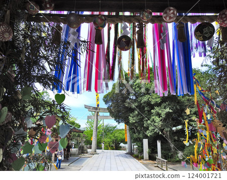 Beautiful Tanabata decorations at Miyajidake Shrine in Fukutsu, Fukuoka Prefecture 124001721
