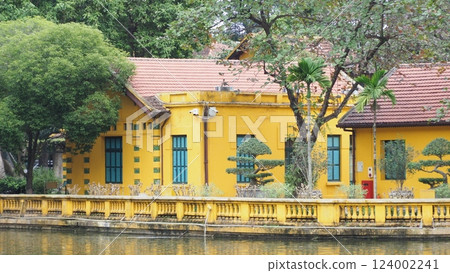 Hanoi Ho Chi Minh House Office 124002241