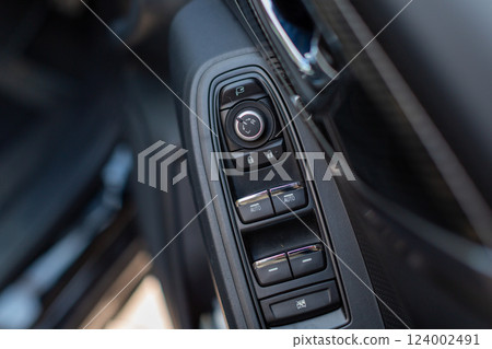 汽車零件:座椅、車門、加速器 汽車零件:座椅、車門、加速器 124002491