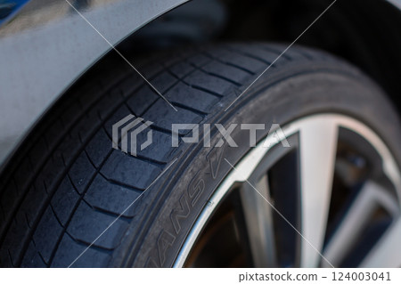 Car parts: Tire damage Car parts: Tire damage 124003041