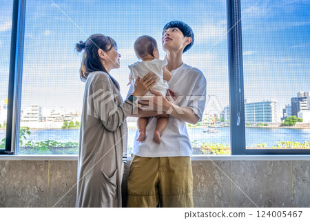 Close family relaxing at the hotel on vacation 124005467