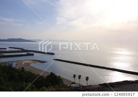從兵庫縣洲本市日落公園五色和夕陽丘公園眺望新五色濱、上石崎、鳴門 124005917