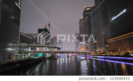 大阪梅田的夜景:高樓與河① 大阪梅田的夜景:高樓與河① 124006433