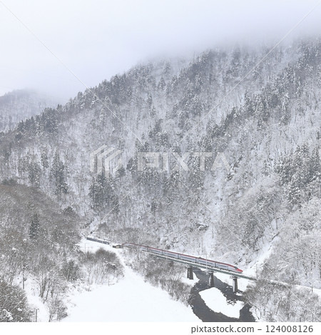 雪中的秋田新幹線 雪中的秋田新幹線 124008126