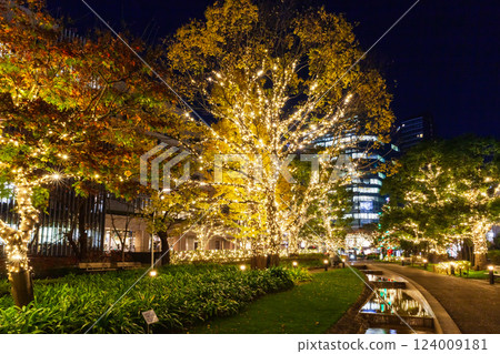Illuminated Tokyo Midtown Tokyo night view Illuminated Tokyo Midtown Tokyo night view 124009181