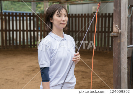horse, female, lady 124009802