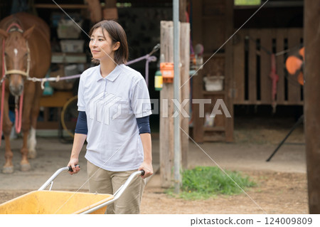 女生 女孩 女性 124009809