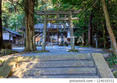 Miminashiyama and the surrounding area of the Fujiwara Palace ruins Tenkayama Shrine December 4, 2023 124010312