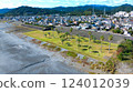 Aerial shot of the vast shingle beach of Shichiri-Mihama (Mihama Town, Mie Prefecture) in Kumano taken with a drone 124012039