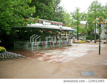 Line Eight departure and arrival point at Kurashiki Tivoli Park (closed in Kurashiki City, Okayama Prefecture) 124012965