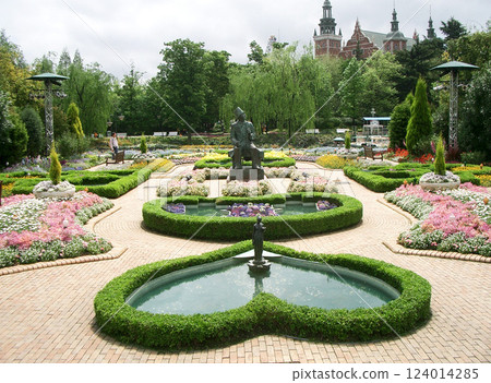 Kurashiki Tivoli Garden's Papercutting Garden and Andersen Statue (closed in Kurashiki, Okayama Prefecture) 124014285