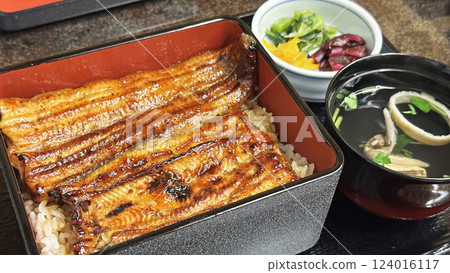 Restaurant menu (eel rice and soup) Restaurant menu (eel rice and soup) 124016117