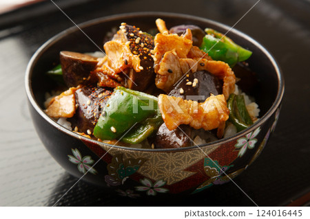 Eggplant and pork stir-fried with miso rice bowl 124016445