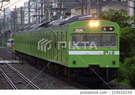 [JR-Q] Yamatoji Line 103 Series Train (Local Train - 6 Cars: JR Namba⇔Oji) 124016539