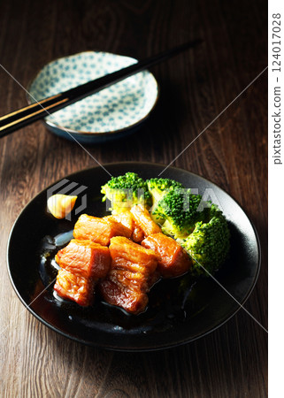 Pork belly boiled 124017028