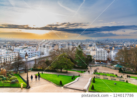 Paris at dawn: View from Montmartre Paris at dawn: View from Montmartre 124017786
