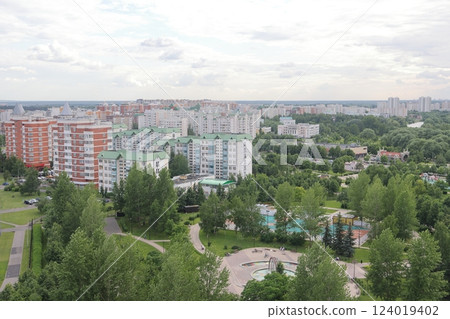 View of the Yuzhnoye Butovo landscape park and the surface metro in the Yuzhnoye Butovo district View of the Yuzhnoye Butovo landscape park and the surface metro in the Yuzhnoye Butovo district 124019402