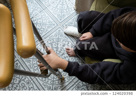 Teenager Teenager 124020398