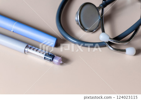 Insulin injection pen or insulin cartridge pen for diabetics. 124023115