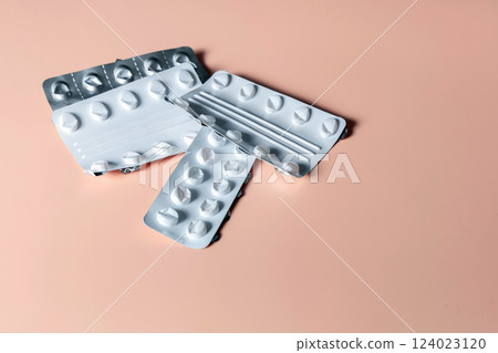 Empty blister pack. Pack of pills without tablets. Empty blister pack. Pack of pills without tablets. 124023120