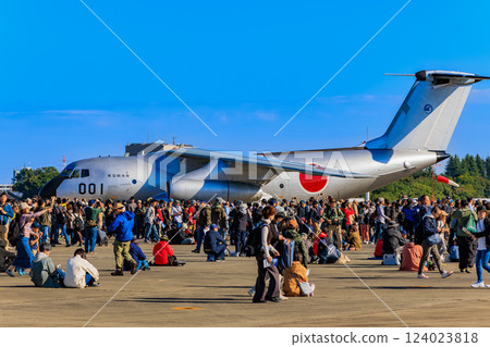 Iruma Air Show held at the Japan Air Self-Defense Force Iruma Base in Iruma, Saitama Prefecture 124023818