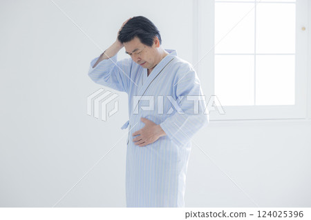 Middle-aged male human dock Middle-aged male human dock 124025396