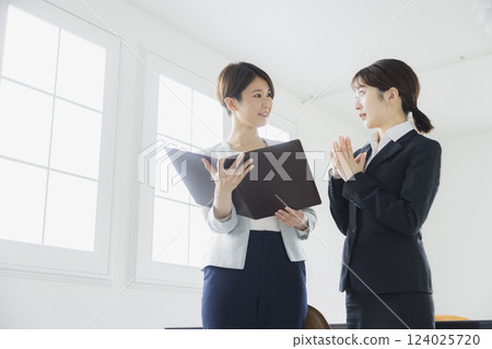 婦女見面 124025720