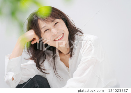 她50年代的微笑女人 她50年代的微笑女人 124025887