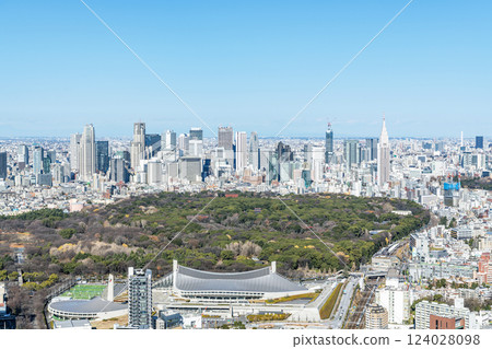 Skyscrapers line the streets of Tokyo (Shinjuku) (from Shibuya to Shinjuku) 124028098