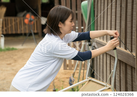 女生 女孩 女性 124028366