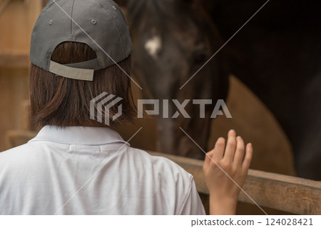馬 馬兒 女生 124028421
