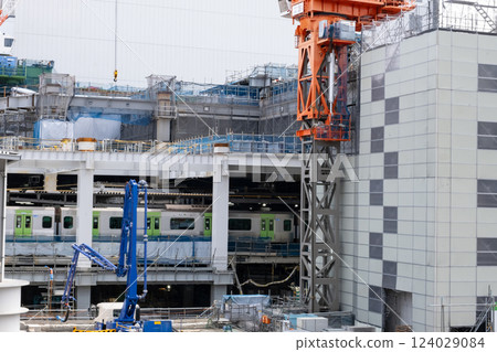 Scenery in front of Shibuya Station where redevelopment progresses 124029084