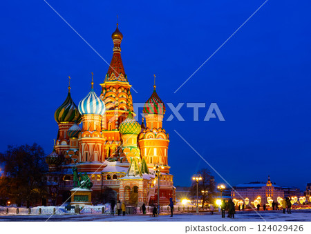 St. Basil's Cathedral on Red Square in Moscow St. Basil's Cathedral on Red Square in Moscow 124029426