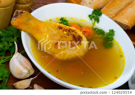 Tasty scottish traditional soup cock-a-leekie with chicken, bacon and leek 124029554