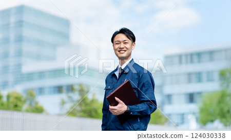 employee employee 124030338