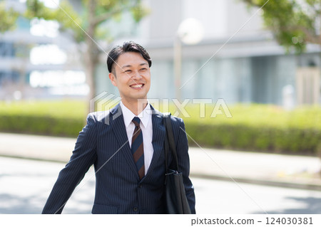 行走的商人 124030381