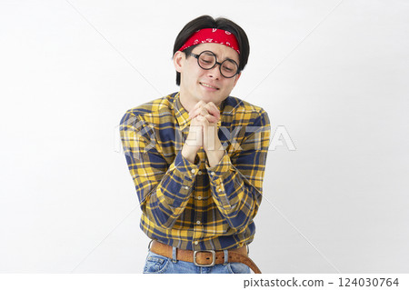 Akihabara-style man pleading on white background 124030764