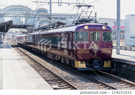 Kintetsu Limited Express Aoniyoshi 124031031