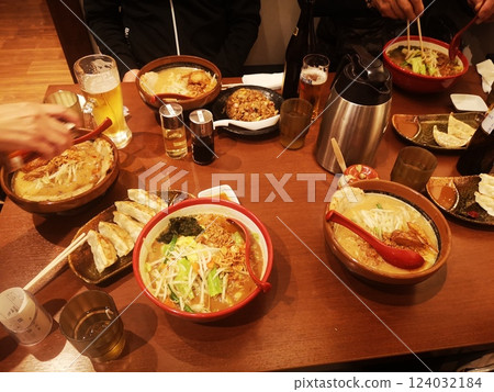 Miso ramen from a ramen shop 124032184