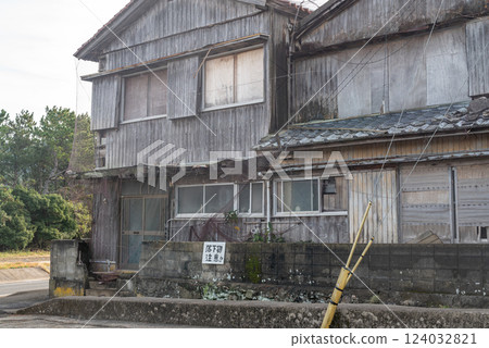 Streetscape of the Goto Islands, Kamigoto, Nagasaki Prefecture 124032821