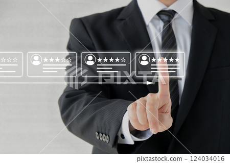 Image of a businessman increasing his company's customer review rating 124034016