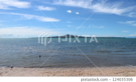 View of Rangitoto Island from Mission Bay Beach 124035306