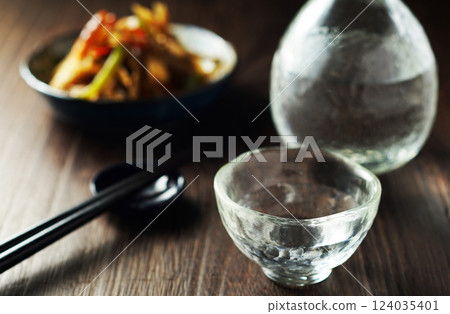 日本酒炒牛蒡 124035401