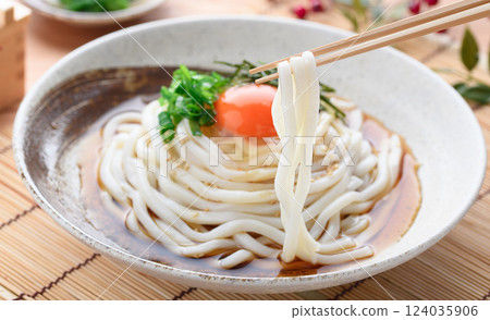 Bukkake udon 124035906